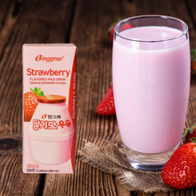 Binggrae Strawberry Flavoured Milk Drink – 200ml (Korea)
