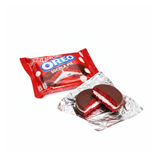 Oreo Red Velvet Scola Pie 28g – Soft Chocolate Cake with Cream Filling (Vietnam)